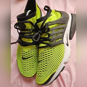 Nike Air Presto Flyknit Ultra Volt , authentic  , for men